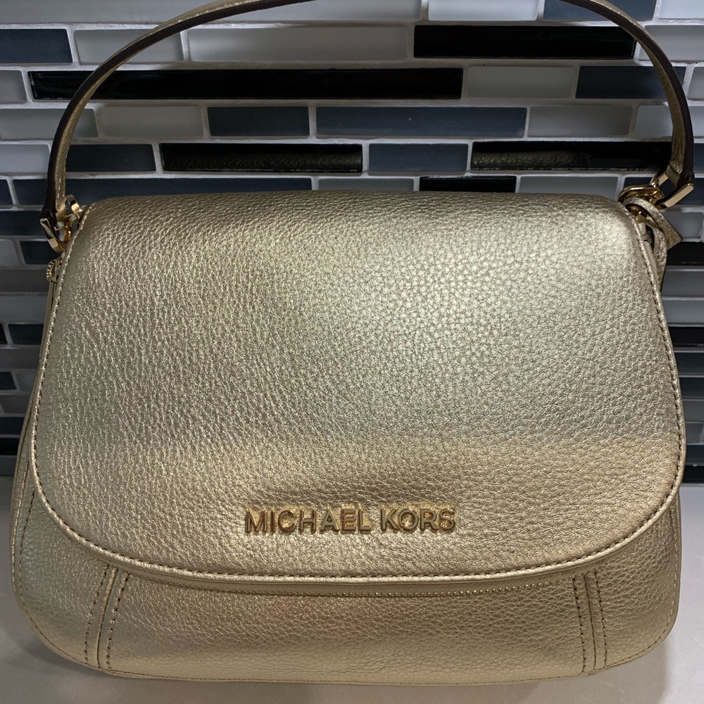 NWT Pale Gold Michael Kors Bedford Flap Shoulder Medium Leather Crossbody Bag